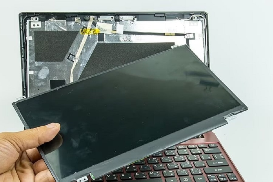 Service Provider of Laptop Screen Repair/Replacement in Noida, Uttar Pradesh, India.