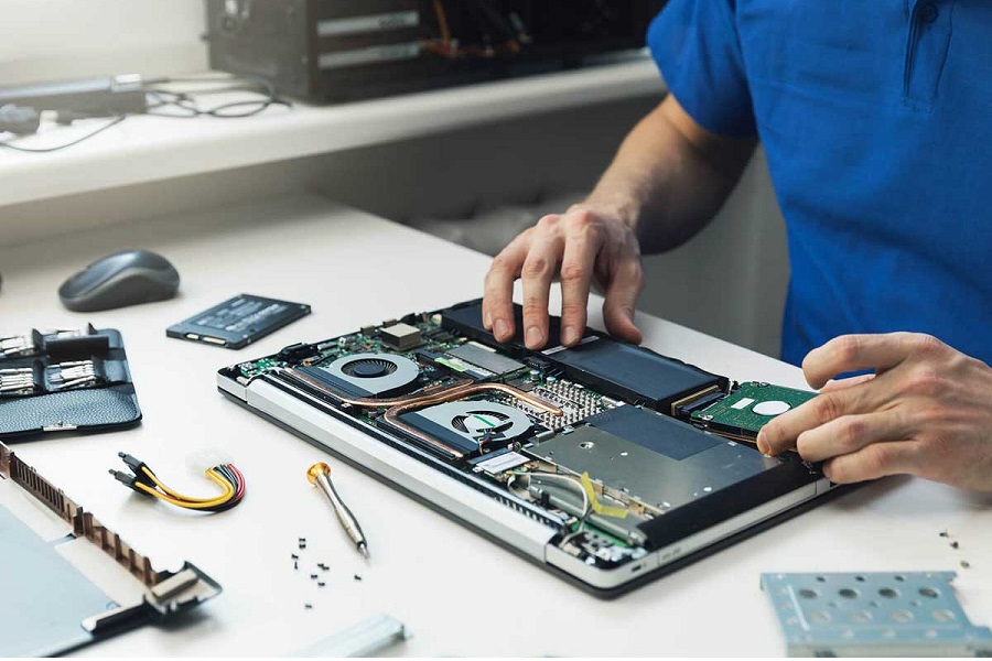 Service Provider of Modern Laptop Repair Equipment in Noida, Uttar Pradesh, India.